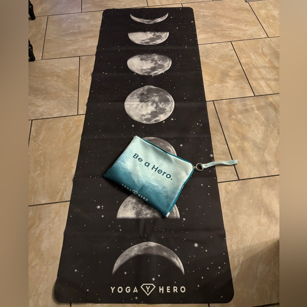 YOGA HERO lightweight Black Moon Phase Yoga Mat with Teal Carry Pouch - Picture 1 of 3